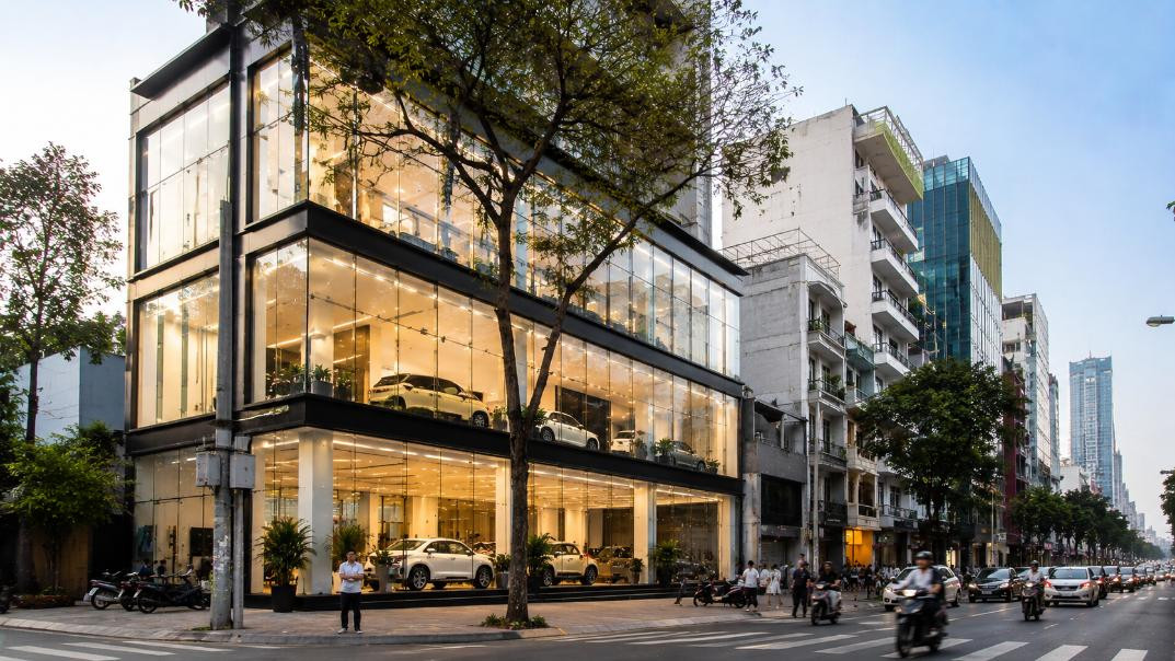 Bán Nhà Kinh Doanh Showroom Trung Tâm TP.HCM, Vị Trí Thu Hút Khách Hàng