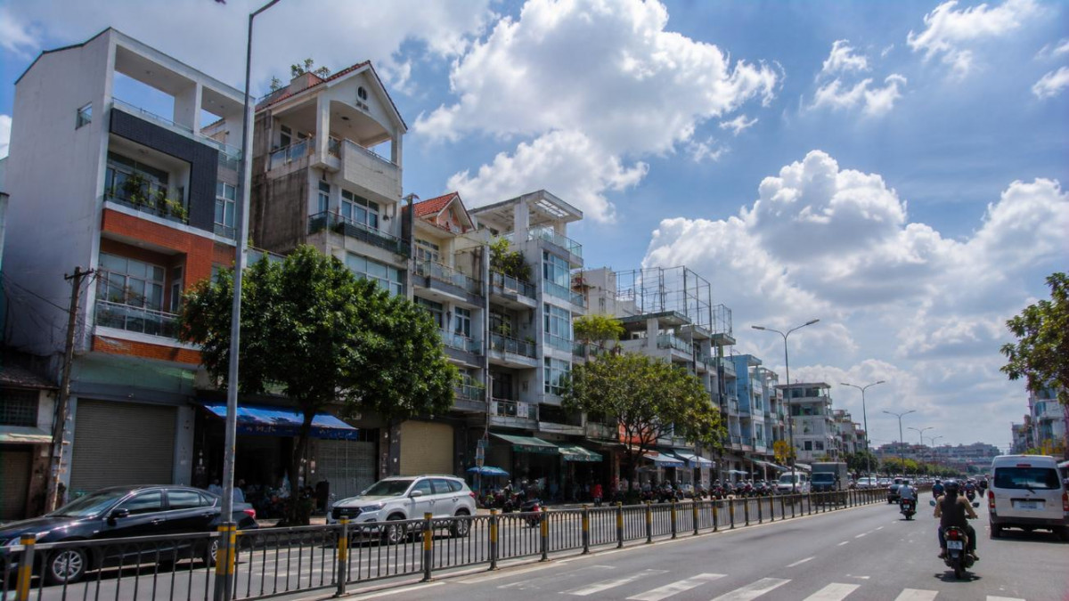 Bán Nhà Mặt Tiền Gần Ngã Tư An Sương, Lợi Thế Kinh Doanh Và Kết Nối